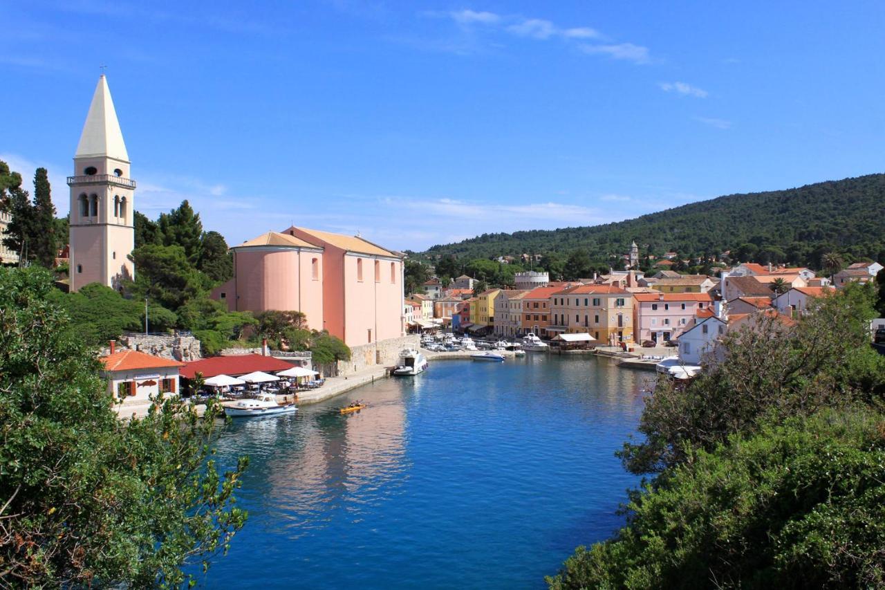 Apartments With A Parking Space Veli Losinj, Losinj - 8029 Экстерьер фото