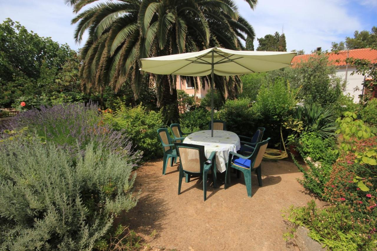 Apartments With A Parking Space Veli Losinj, Losinj - 8029 Экстерьер фото